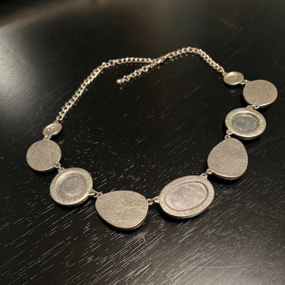 Faux Gemstone Choker Necklace - Picture 9 of 10